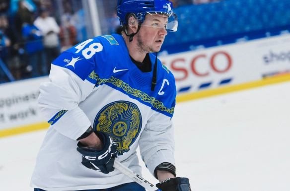 Роман Старченко провел 100 матчей за сборную Казахстана в турнирах IIHF