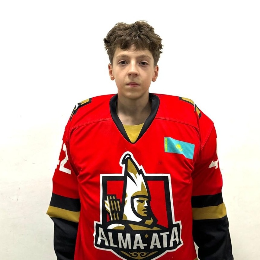 Ефремов Лев